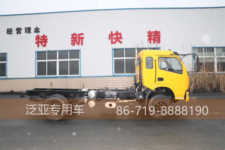 四驱越野底盘,一排半多利卡底盘,四驱多利卡底盘,多利卡底盘改装,4*4底盘,全驱轻卡,轻卡底盘,东风四驱卡车底盘,平头排半底盘