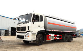 大马力三桥油车易燃易爆危险品运输车