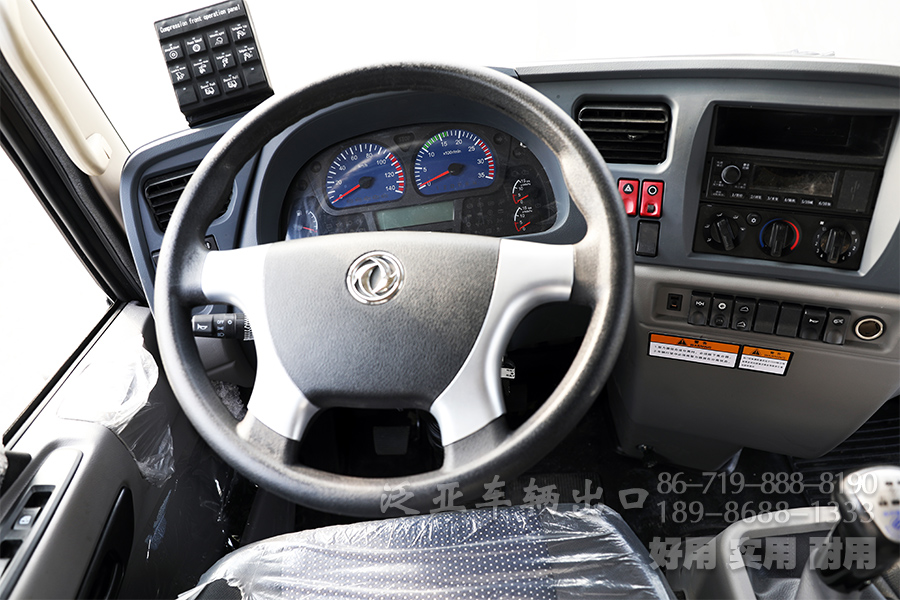 四驱越野底盘、四驱底盘改装、垃圾运输车、14立方垃圾车、轻卡环卫车、多功能垃圾车、4x2垃圾车