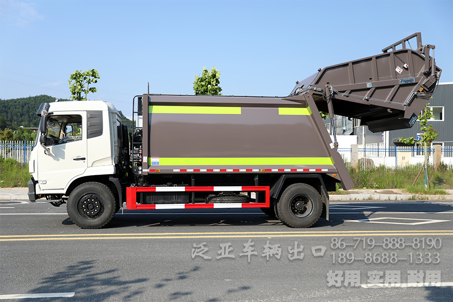 四驱越野底盘、四驱底盘改装、垃圾运输车、14立方垃圾车、轻卡环卫车、多功能垃圾车、4x2垃圾车