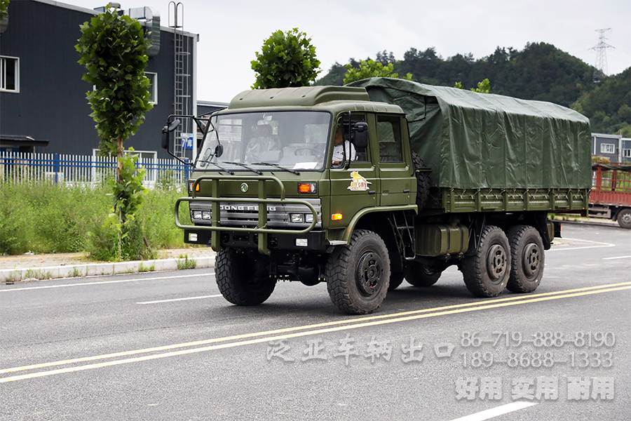 <strong>好的运输车也需要一件“好衣服”  东风EQ2102N</strong>