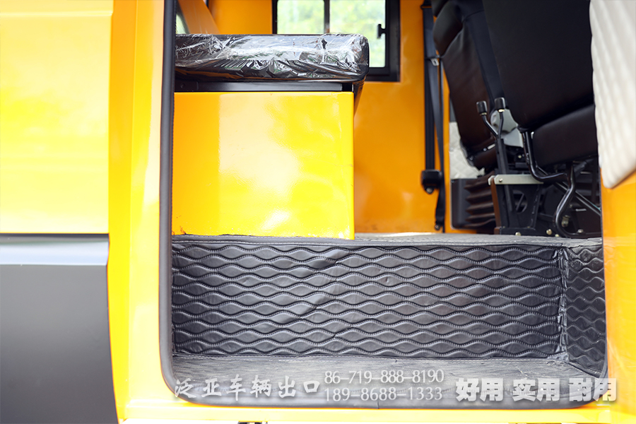 4*4依维柯,依维柯双排救援车,短头依维柯,电力抢修车,依维柯改装厂家