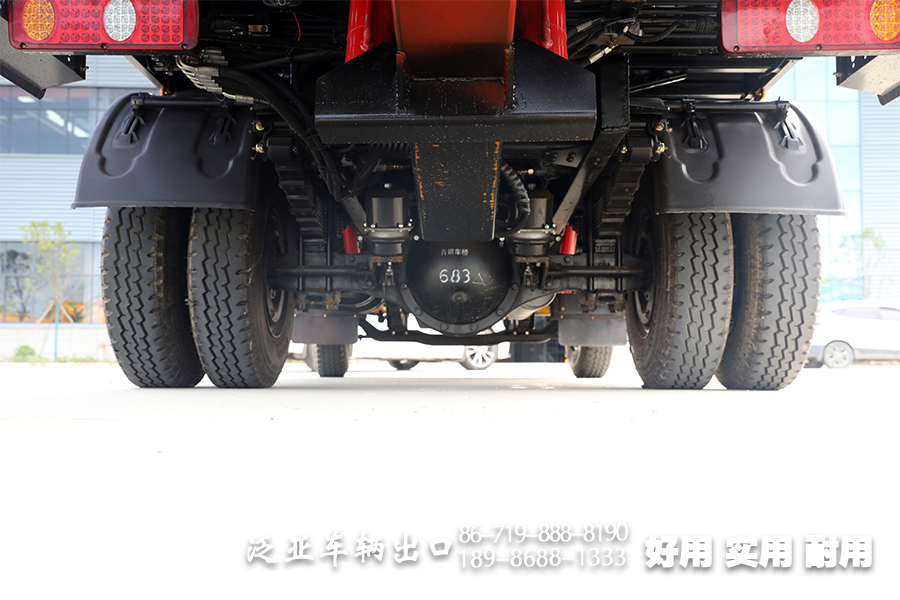 3吨清障车,一拖二清障车,轿车拖运,故障车清理,应急抢修车,半落地直板清障车,救援车厂家