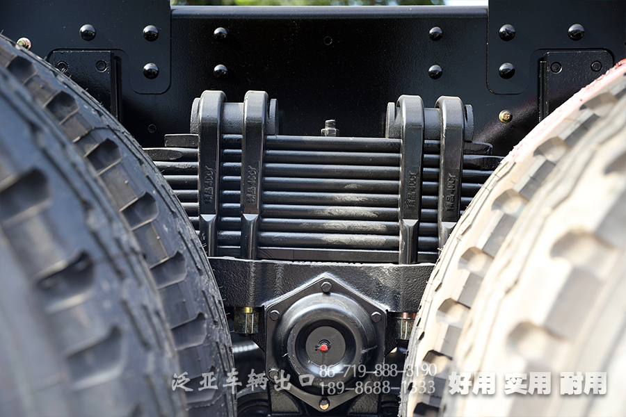 后八轮底盘,重型底盘出口,三桥卡车底盘,东风25吨底盘,280马力卡车,6*4自卸改装厂家