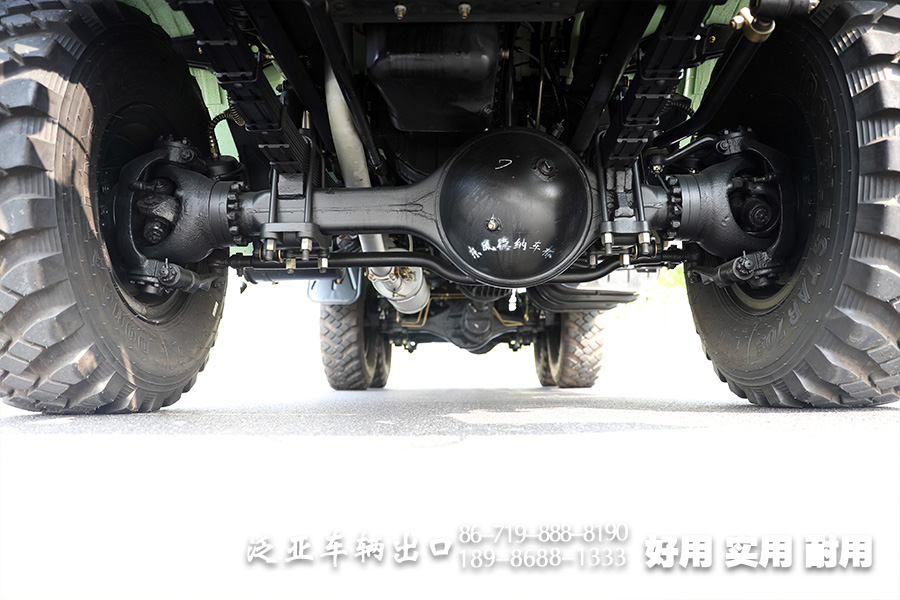 东风EQ2100,东风定制款越野车,长头EQ2100,六驱越野运兵车,6*6尖头载货汽车,六驱载货汽车,运兵卡车,长头卡车,190马力卡车,越野运兵车