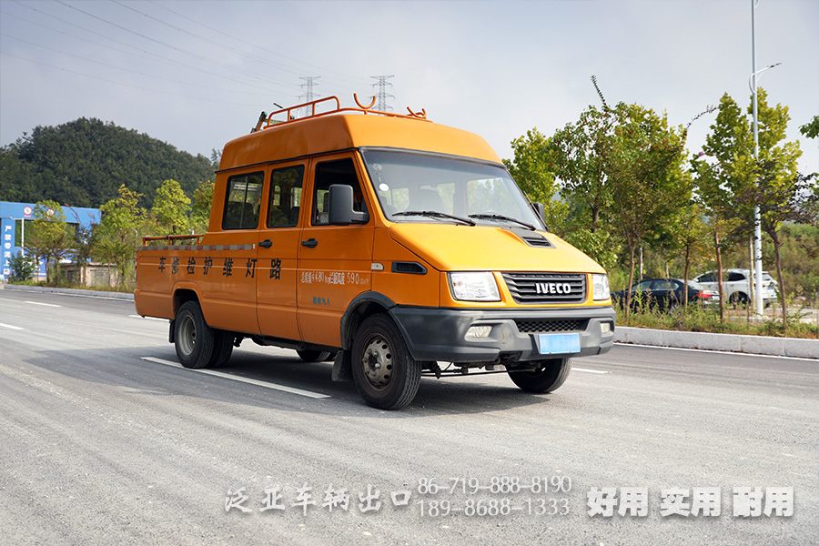 全驱越野底盘,轻型底盘,全驱底盘,长头底盘,底盘改装,短头卡车出口,依维柯4X4,长头房车底盘,全驱轻型房车