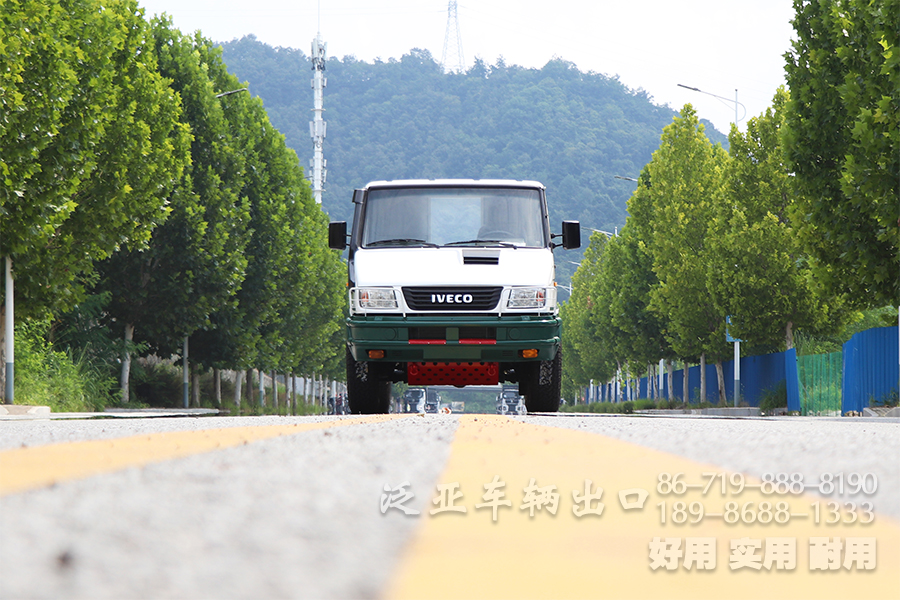 全驱越野底盘,轻型底盘,全驱底盘,长头底盘,底盘改装,短头卡车出口,依维柯4X4,长头房车底盘,全驱轻型房车