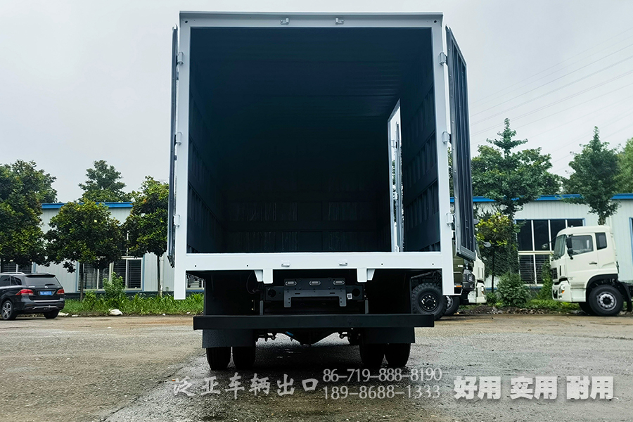 东风四驱,平头厢式货车,出口专用卡车,四驱白色卡车,4×4 平头,越野卡车,厢式车