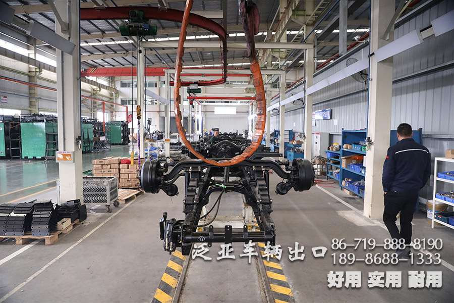 东风六驱、越野专用车、越野加油车、六驱加油车、六驱越野车、东风专用车