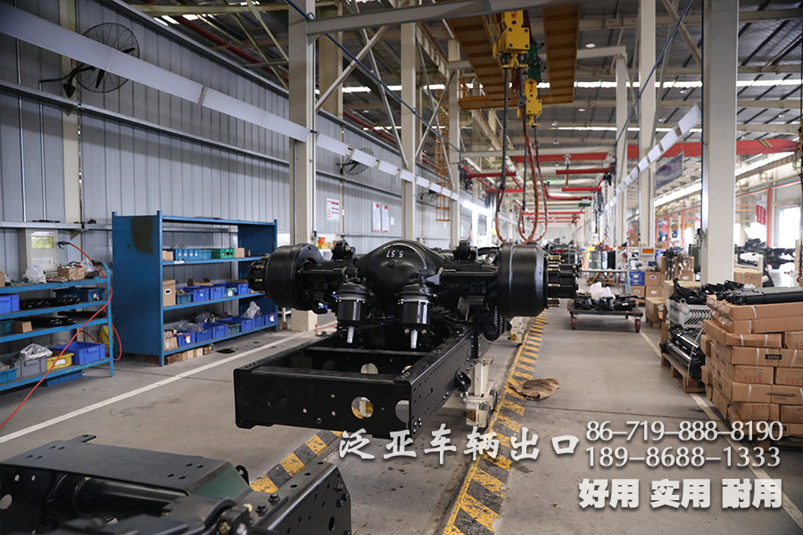 东风六驱、越野专用车、越野加油车、六驱加油车、六驱越野车、东风专用车