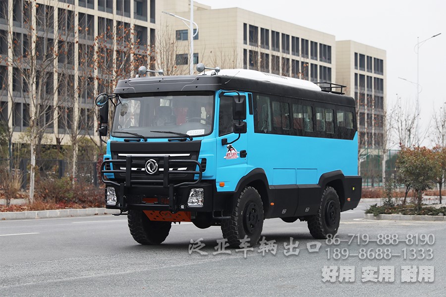 东风四驱4x4全驱手动十二档（21+2）座客运车